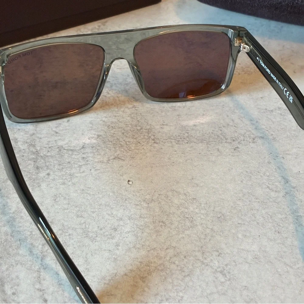 Tom Ford TF999 Philippe-02 Sunglass Gold T Logo Made in Italy 58□16 Rectangular